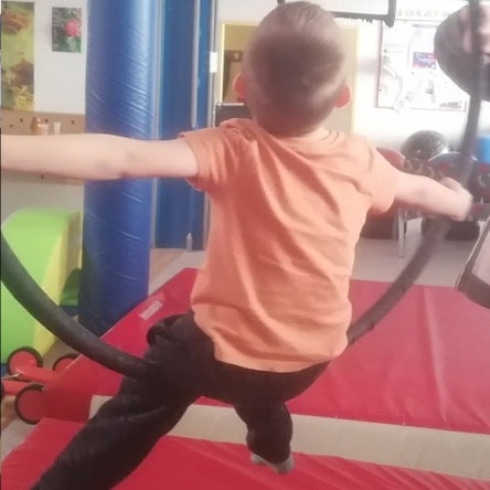 Arts du cirque pour les enfants du CATTP Les Pouces Verts au Centre Hospitalier de la Côte Basque