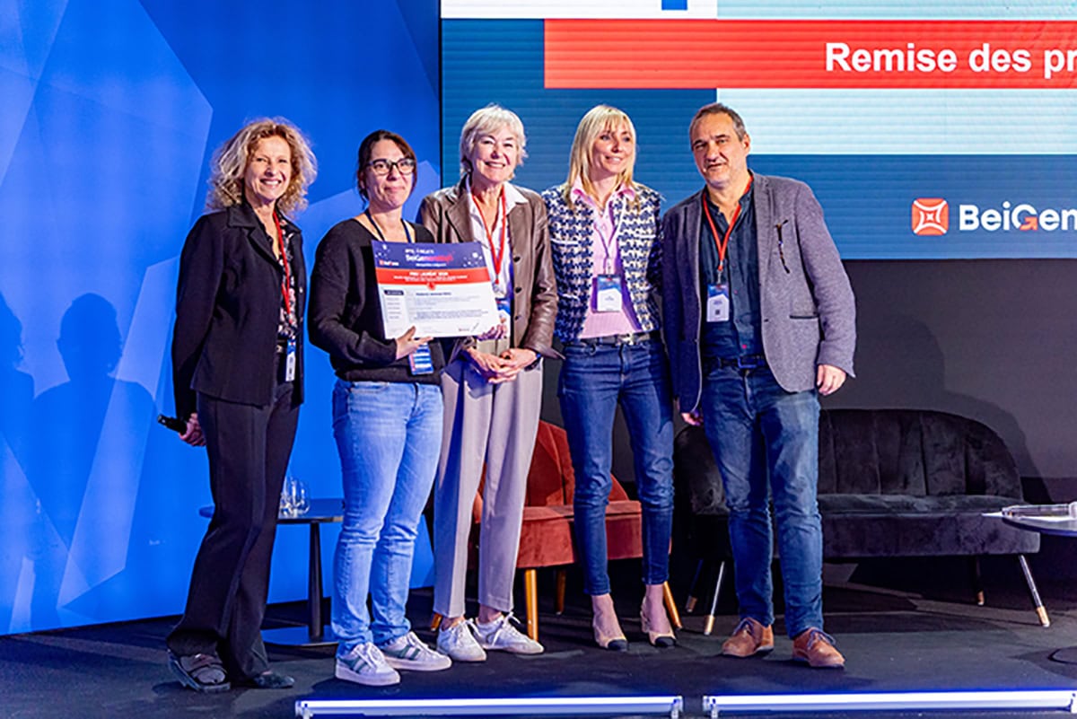 Le projet de télésuivi de la tension artérielle des patients sous IBTK porté par le Service Hématologie du Centre Hospitalier de la Côte Basque remporte le prix BeiGene