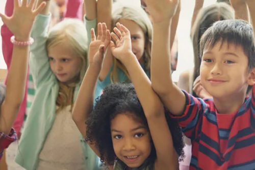 Service de Pédopsychiatrie du Centre Hospitalier de la Côte Basque : Du théâtre pour les enfants de l’Hôpital de Jour Arc en Ciel à Bayonne