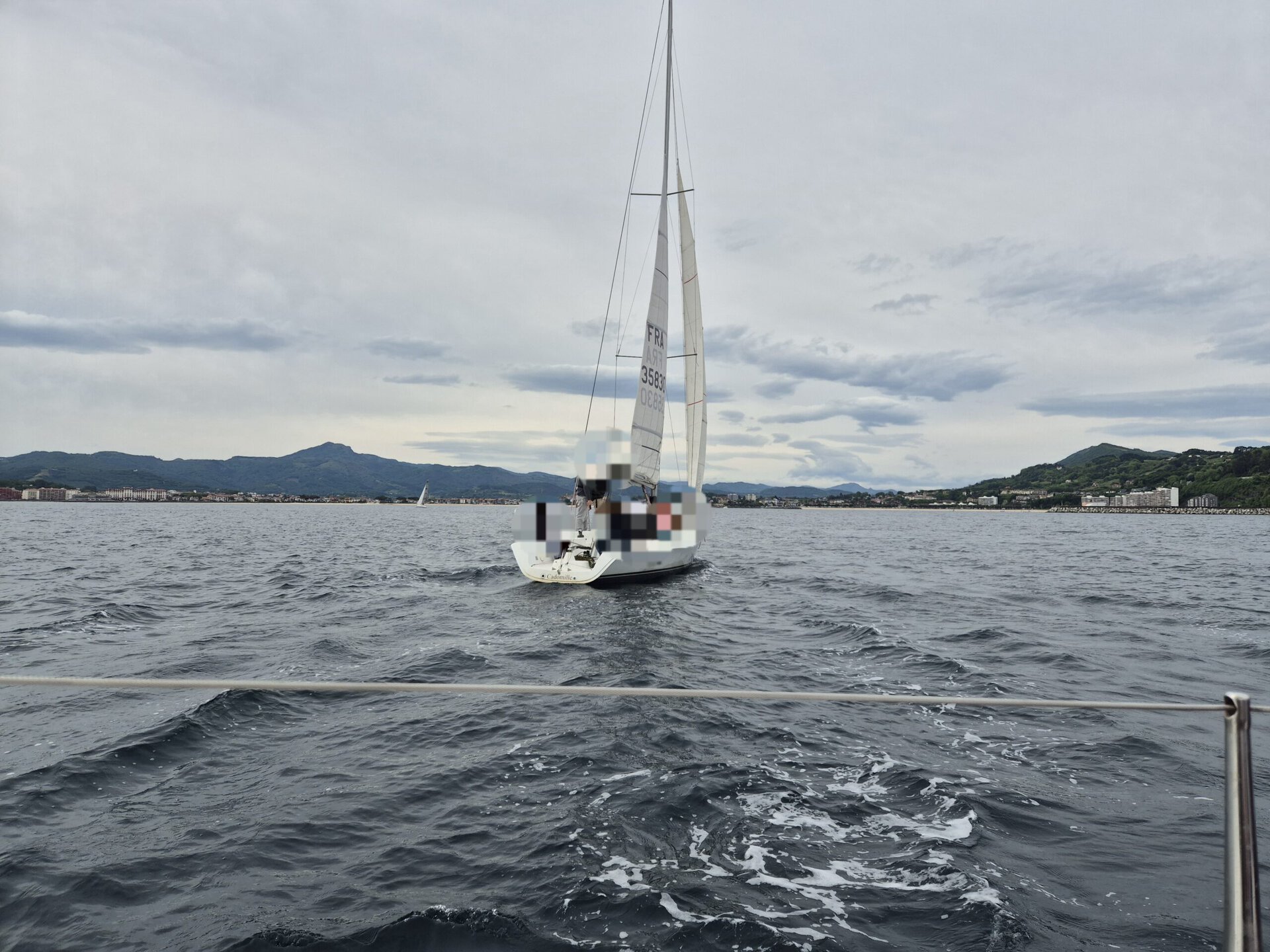 Une belle initiation à la voile pour les enfants du CHCB grâce à la Table Ronde
