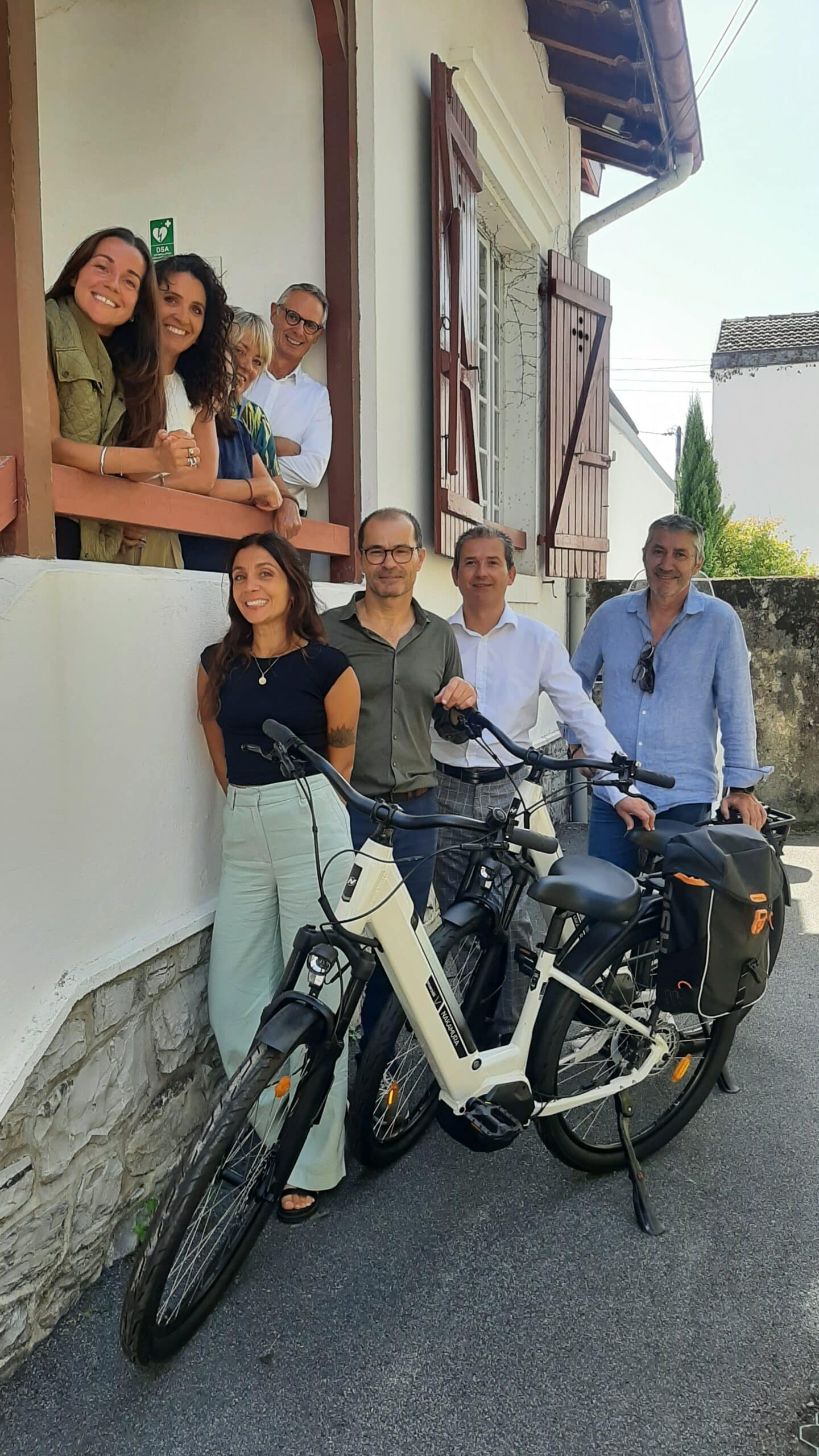 Deux vélos électriques au CMP de Biarritz et Anglet grâce au soutien de la Banque Populaire, la CASDEN et ACEF ACA